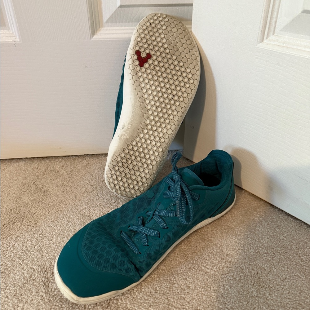 Vivobarefoot Stealth lll Shoes - Picture 2 of 3